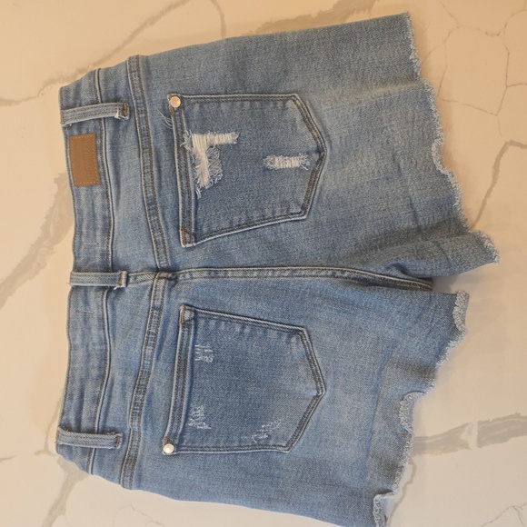 Judy Blue Lemon Patch Stretch Distressed Denim Shorts Blue Medium - Picture 3 of 8